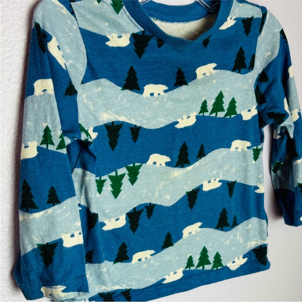 Old Navy Blue Polar Bear Long Sleeve Boy’s 100% Cotton Tee